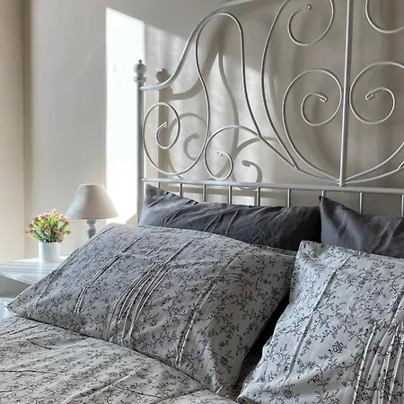 Ginevri, La Immersa Nel * Mondavio