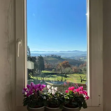 Apartament Ginevri, La Immersa Nel Mondavio