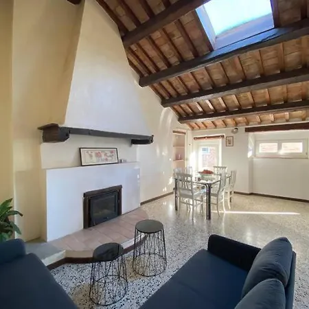 Ginevri, La Immersa Nel Apartment