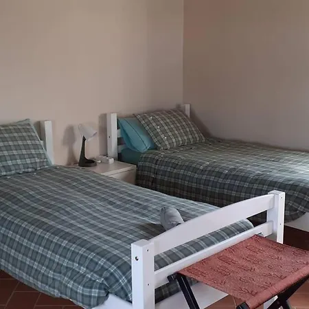 Apartament Ginevri, La Immersa Nel *
