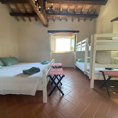 Ginevri, La Immersa Nel Apartament *