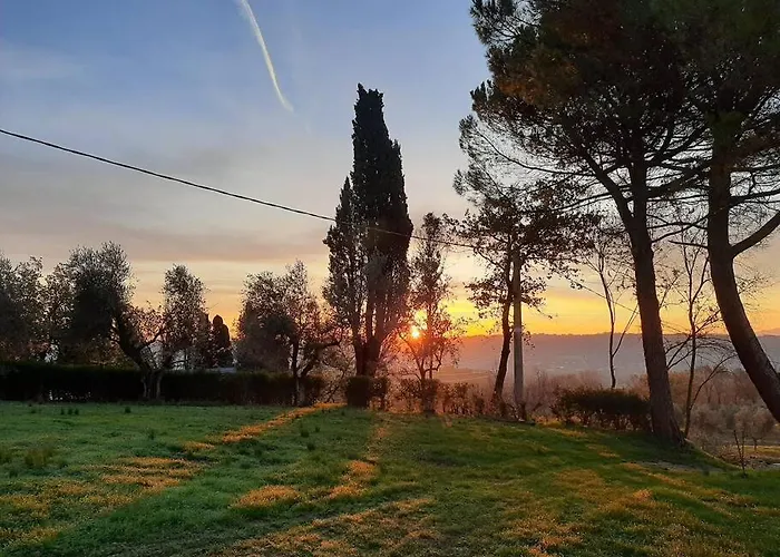 Ginevri, La Immersa Nel Lägenhet